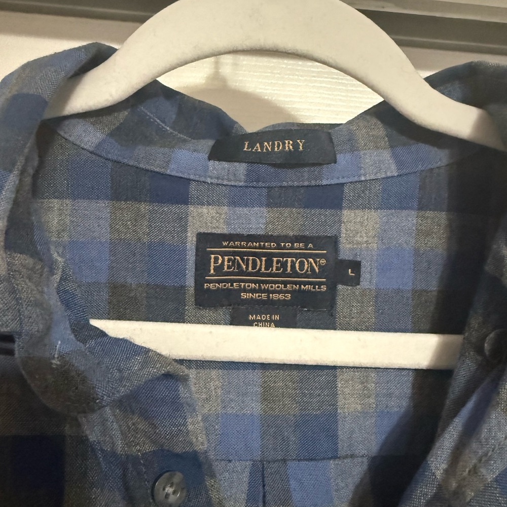 Pendleton Landry button up - Picture 2 of 3